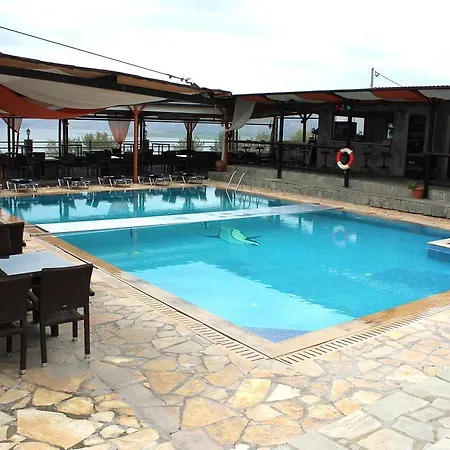 πανόραμα 3* Áyios Pandeleḯmon