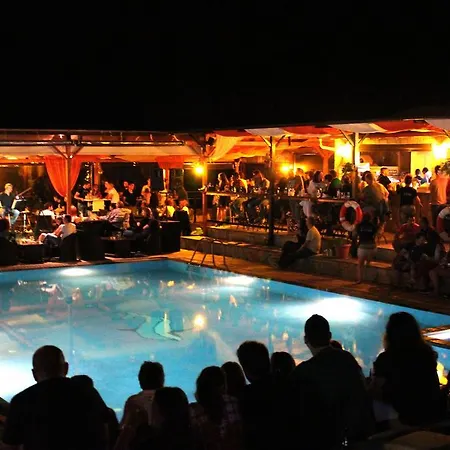 מלון דירות Panorama Áyios Pandeleḯmon