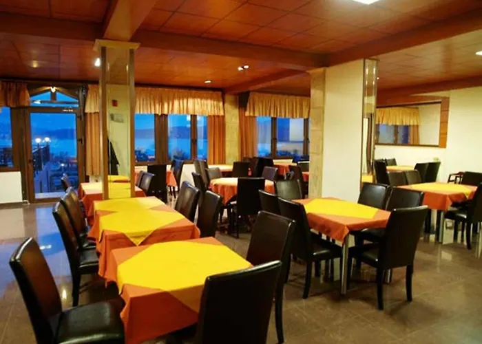 Panorama Aparthotel Áyios Pandeleḯmon